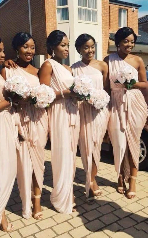 helen bridesmaid dresses Bridesmaids Fashion Credits: Rose Byrne